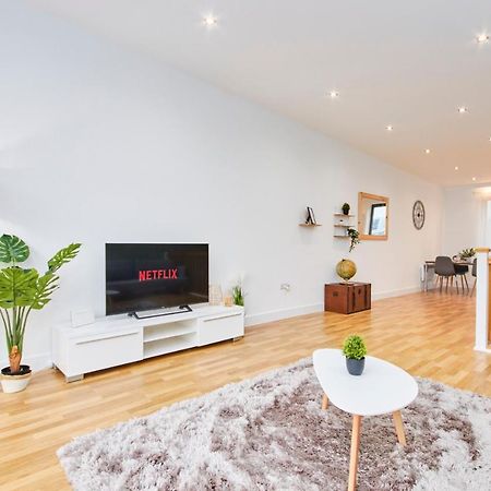 리즈 Large Duplex Penthouse - Parking 아파트 외부 사진