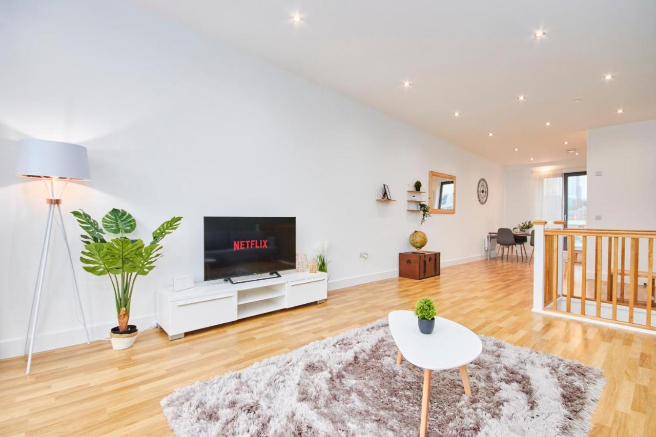 리즈 Large Duplex Penthouse - Parking 아파트 외부 사진