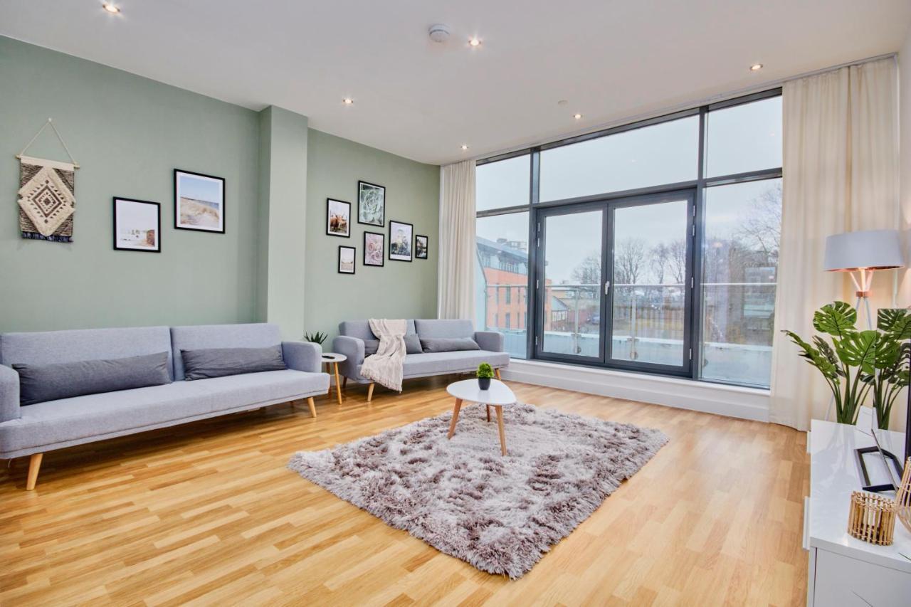 리즈 Large Duplex Penthouse - Parking 아파트 외부 사진